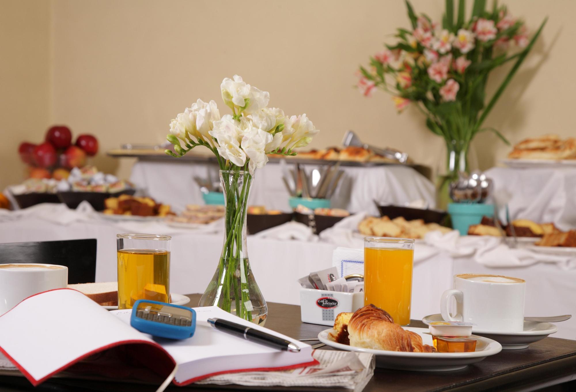 Viasui Hotel Buenos Aires Bagian luar foto